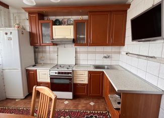 Продам 2-комнатную квартиру, 66 м2, Малоярославец, Звёздная улица, 4к3