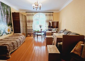 3-комнатная квартира на продажу, 82.8 м2, Сафоново, улица 40 лет Октября, 4