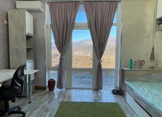 Продаю дом, 320 м2, Алушта, Советская площадь