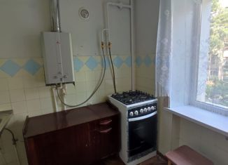 Продаю 4-комнатную квартиру, 63 м2, Азов, улица Макаровского, 31