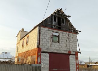 Продаю дом, 213 м2, посёлок городского типа Чернянка, улица Губкина, 11