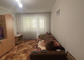 Продам двухкомнатную квартиру, 44 м2, Мыски, 17-й квартал, 6