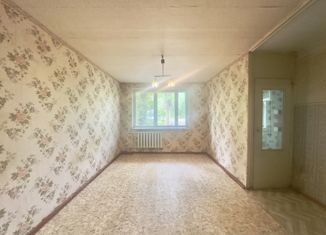 Продаю 1-комнатную квартиру, 28.4 м2, Волжский, улица Горького, 15