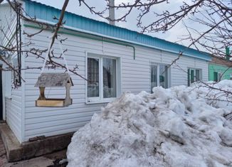 Продам дом, 102 м2, поселок городского типа Приютово, улица Мажита Гафури, 12