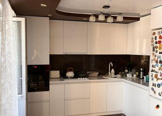 Продается 3-комнатная квартира, 62 м2, Кумертау, Вокзальная улица, 31А