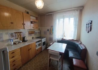Аренда двухкомнатной квартиры, 48.6 м2, Дзержинск, улица Петрищева, 18/39