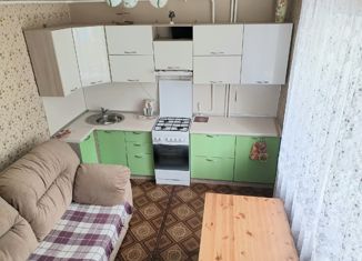 Продаю 1-комнатную квартиру, 40 м2, село Серафимовский, улица Гафури, 14