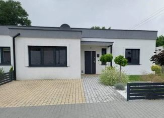 Дом на продажу, 130 м2, посёлок городского типа Яблоновский, Шапсугский переулок, 6