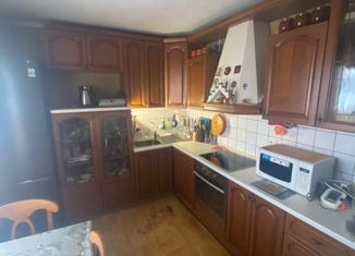 Продам пятикомнатную квартиру, 117.6 м2, Череповец, Набережная улица, 33А