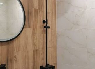 Продаю 3-комнатную квартиру, 71 м2, Невинномысск, улица Калинина, 186