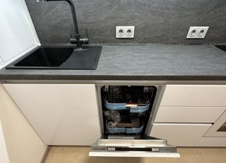 Продается однокомнатная квартира, 37 м2, Москва, улица Дмитрия Ульянова, 27, метро Академическая