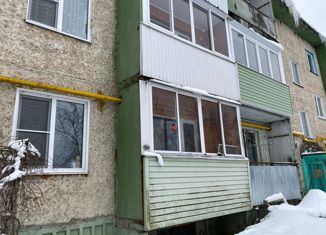 Двухкомнатная квартира на продажу, 47.7 м2, поселок городского типа Ильинское-Хованское, Комсомольская улица, 2А