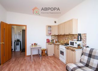 Продается двухкомнатная квартира, 71.4 м2, Тюменская область, улица Александра Усольцева, 14