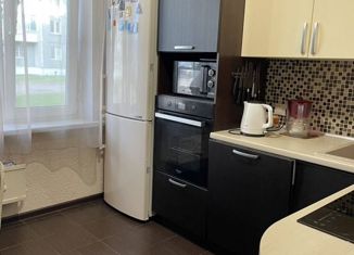 Продаю двухкомнатную квартиру, 50 м2, Лесосибирск, улица Ломоносова, 68