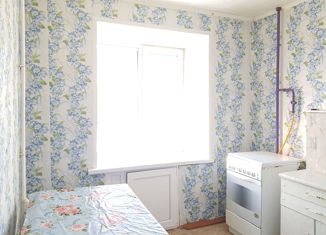 Продам 1-комнатную квартиру, 32 м2, Азнакаево, улица Шайхутдинова, 11