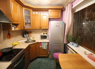 Продам 2-комнатную квартиру, 51.3 м2, Магадан, улица Набережная реки Магаданки, 83, 3-й микрорайон