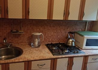 Аренда 2-ком. квартиры, 45 м2, Москва, улица Паршина, 21к1, улица Паршина