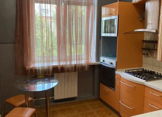 Продаю 2-комнатную квартиру, 56.2 м2, Москва, улица Короленко, 2к1, улица Короленко