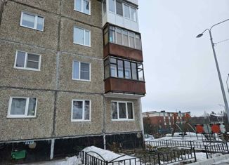 Продажа трехкомнатной квартиры, 57 м2, Кола, проспект Виктора Миронова, 22А