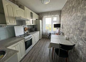 Сдача в аренду 2-ком. квартиры, 50 м2, Москва, Красноярская улица, 17