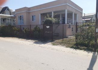 Продается дом, 396 м2, станица Голубицкая, Советская улица, 43Б