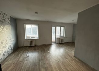 Продаю 4-ком. квартиру, 78.7 м2, Дальнегорск, Южная улица, 1