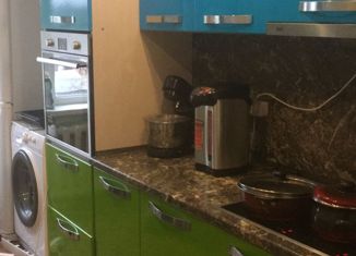 Продаю 3-ком. квартиру, 64 м2, деревня Воронино, Центральная улица, 61