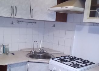 Продается 3-комнатная квартира, 63 м2, Волгодонск, Молодежная улица, 17