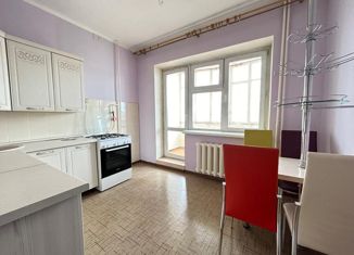 Продам двухкомнатную квартиру, 55 м2, Саха (Якутия), улица Чкалова, 16