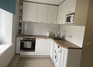 Продаю 3-комнатную квартиру, 64.9 м2, село Парабель, улица Нефтяников, 15