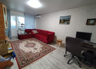 Продам четырехкомнатную квартиру, 80 м2, Элиста, 4-й микрорайон, 29, 4-й микрорайон