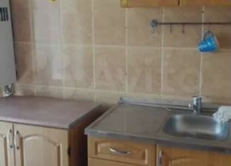 Продам 2-ком. квартиру, 38 м2, Моздок, улица Савельева, 4