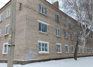 Продаю двухкомнатную квартиру, 43 м2, Камбарка, улица Суворова, 14