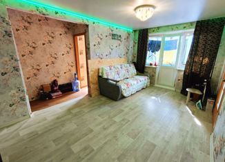 Продаю 2-комнатную квартиру, 45 м2, Кемеровская область, проспект Дружбы, 42