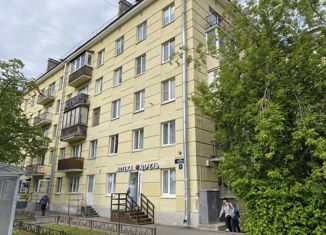 Продам 1-комнатную квартиру, 31.6 м2, Санкт-Петербург, улица Ленсовета, 44, метро Московская