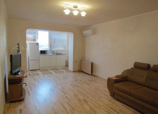 Сдам 2-ком. квартиру, 41 м2, Ейск, Пионерская улица, 2Б