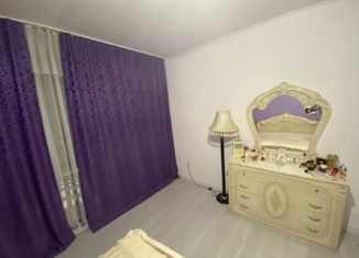 Продается 3-комнатная квартира, 50 м2, поселок городского типа Емельяново, Посадская улица, 19