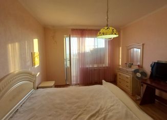 Продам 2-ком. квартиру, 54 м2, Белореченск, Красная улица, 59