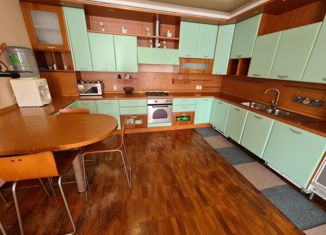 Продаю пятикомнатную квартиру, 216 м2, Нижний Новгород, улица Ульянова, 47, улица Ульянова