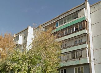 Трехкомнатная квартира на продажу, 68 м2, Киселёвск, улица Унжакова, 19