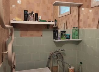 Продается 2-комнатная квартира, 40 м2, Азнакаево, улица Гагарина, 25