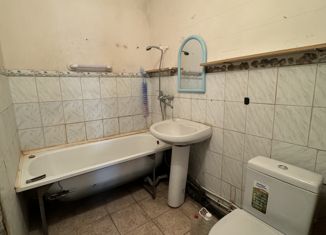 Продам 2-ком. квартиру, 47.8 м2, Октябрьский, 24-й микрорайон, 25