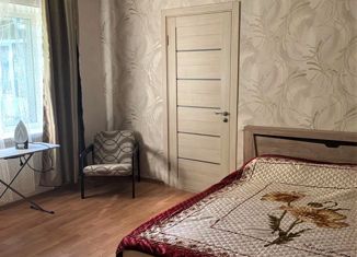 Сдача в аренду 2-ком. квартиры, 50 м2, Пятигорск, улица Крайнего, 80