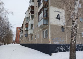 Продаю однокомнатную квартиру, 27 м2, Екатеринбург, улица Новаторов, 4, улица Новаторов