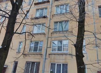 Продаю 4-ком. квартиру, 49 м2, Санкт-Петербург, проспект Ветеранов, 35, муниципальный округ Дачное