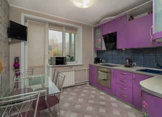 Продам 3-комнатную квартиру, 71 м2, Санкт-Петербург, проспект Пятилеток, 10к1, проспект Пятилеток