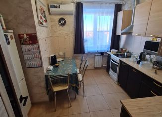 Продается двухкомнатная квартира, 52 м2, Челябинск, улица Ворошилова, 27, Курчатовский район