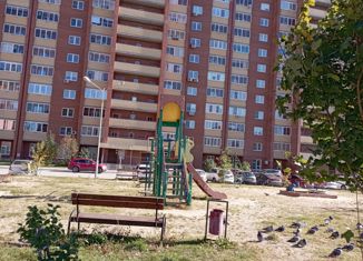 Продам 2-ком. квартиру, 60 м2, Свердловская область, улица Гагарина, 21