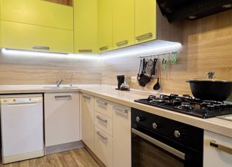 Продам четырехкомнатную квартиру, 89.2 м2, Чайковский, Советская улица, 53