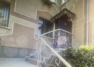 Продается дом, 350 м2, Симферополь, улица Маршала Рыбалко, 17